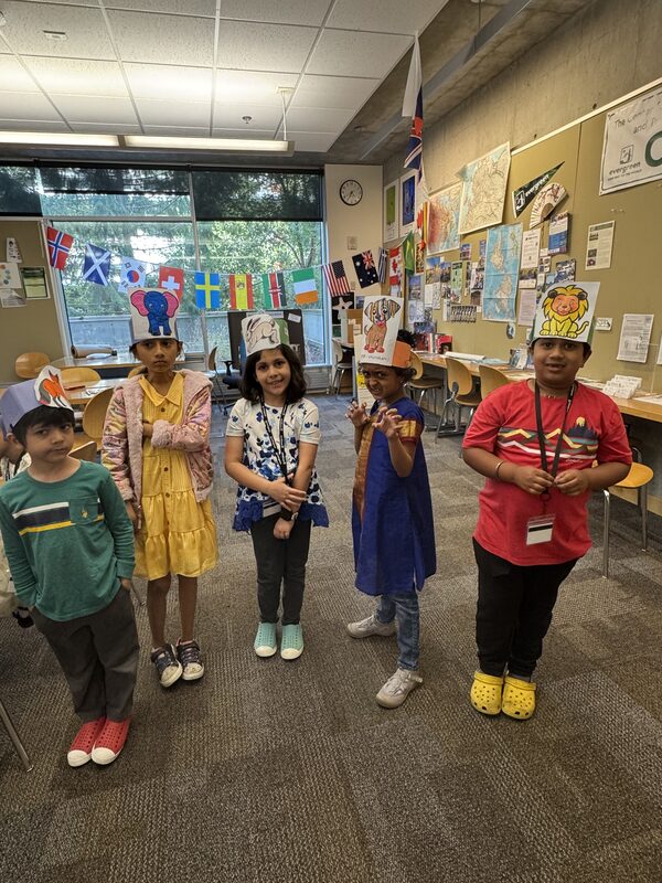 Kids with paper crowns at Vitastaa camp activities